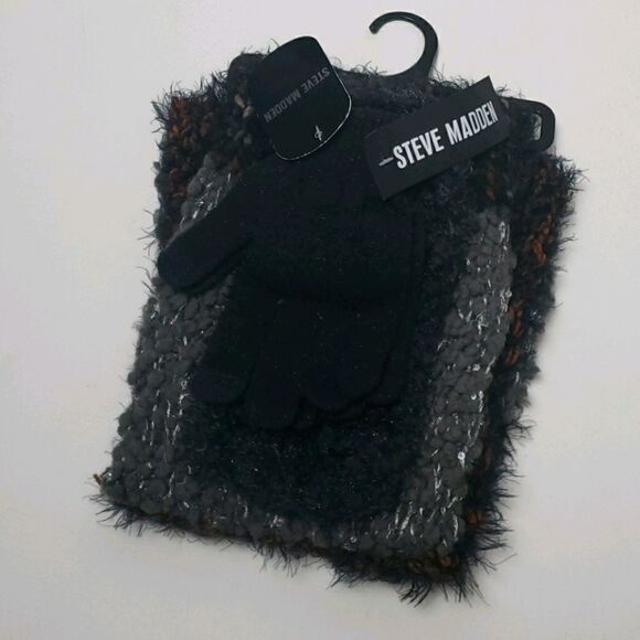 Steve Madden Winter Set - Picture 1 of 3